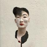 Katrin_Zickler_Androgyn_2021_Ton_bemalt_15x9x9 aus der Werkgruppe Frauenpower gefördert durch das Land Sachsen-Anhalt